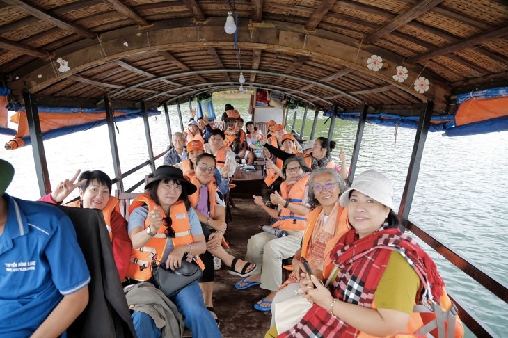 TOUR TÀ ĐÙNG - BUÔN MÊ - VỊNH HẠ LONG CỦA TÂY NGUYÊN - XE LIMOUSINE