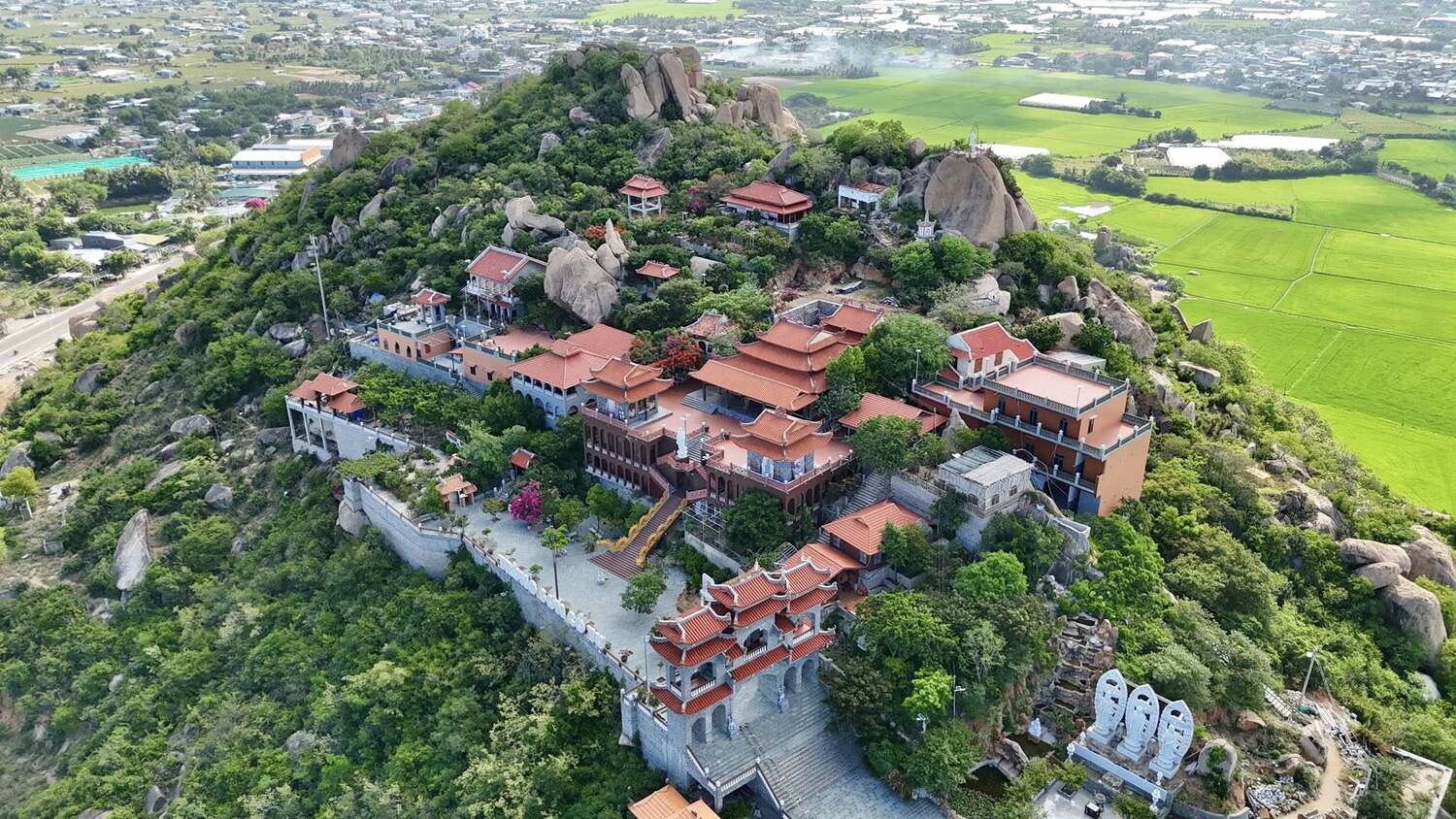 TOUR NINH CHỮ  – VĨNH HY 3N2Đ
